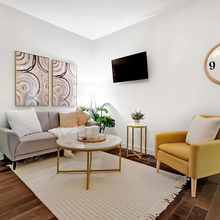 Gorgeous & Stylish 4Bdr & 2Bth In Downtown Manhattan Apartment